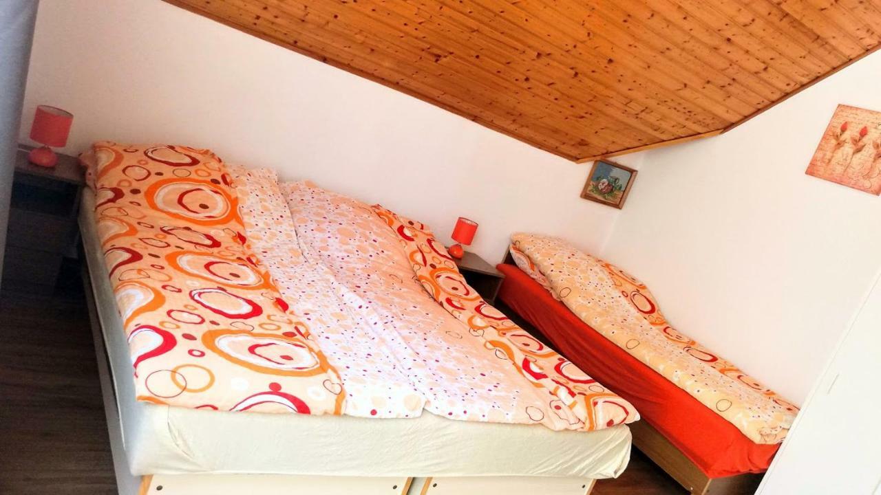 Balatonfoeldvar Centrum Apartmanok ภายนอก รูปภาพ